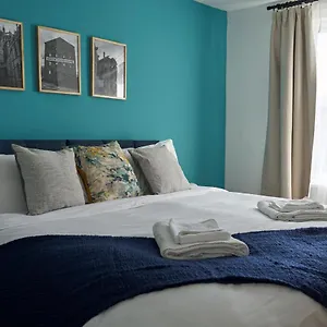 K Suites - Wellington Street 2 Apartment